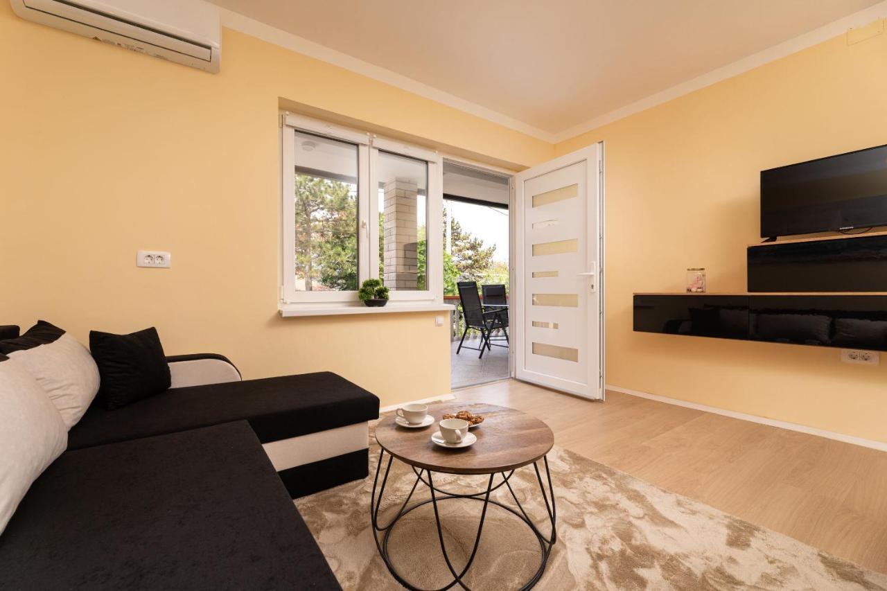 Apartments Vugrin Šilo Kültér fotó